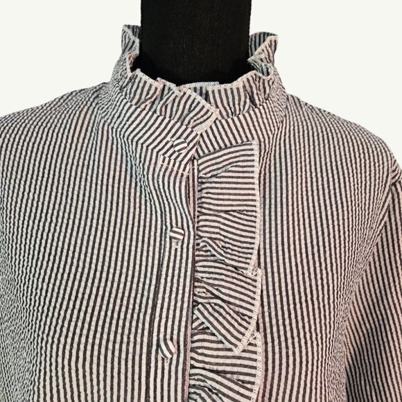 🩶Women’s Ruffle Detail Striped Button-Up Shirt | XXL (14) | NEW 🩶 - Picture 4 of 8